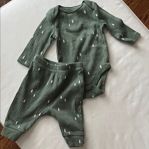 Cloud Island Green Tree Holiday Set 0-3mo